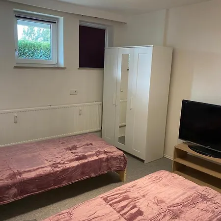 Nahe An Der Fuer Monteure Und Fuer Urlauber Διαμέρισμα Πφορτζχάιμ